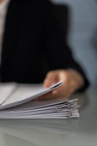 Ticari Sözleşmelerde Belirsiz Edim Hükümlerinin Mahkeme Kararıyla Belirlenmesi